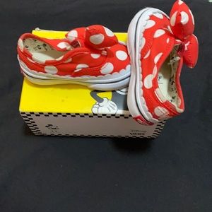 New van baby girls Minnie Mouse sneakers